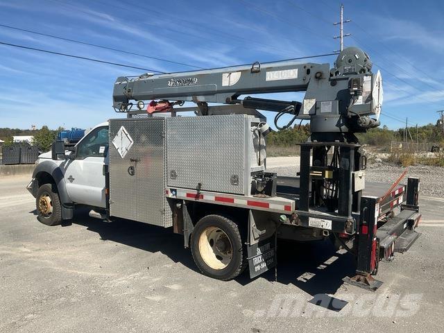 Ford F-550 شاحنات الرافعات