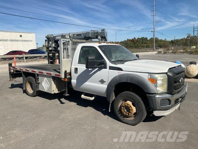 Ford F-550 شاحنات الرافعات