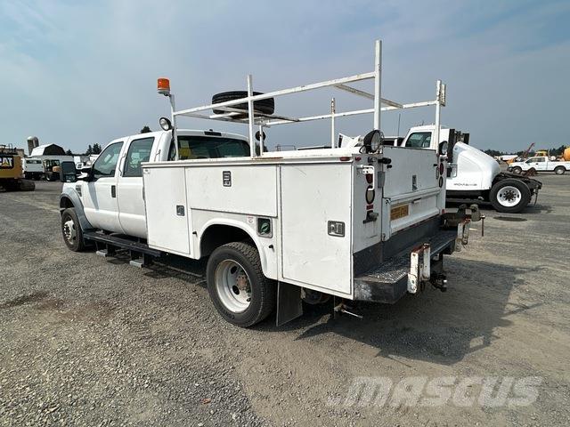 Ford F-550 شاحنات خفيفة/مفصلية الجوانب