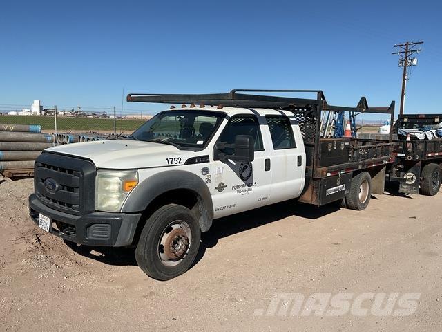 Ford F-550 شاحنات مسطحة/مفصلية الجوانب