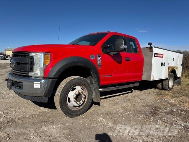 Ford F-550 مركبات الأغراض العامة