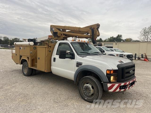Ford F-550 المنصات الهوائية المثبتة على شاحنة