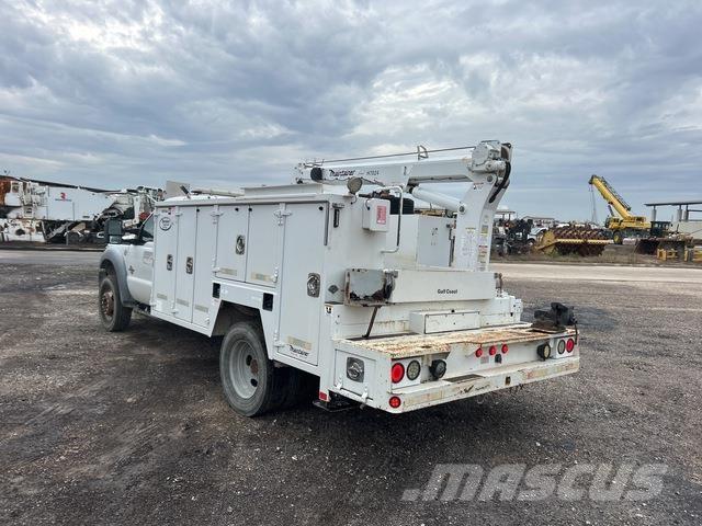 Ford F-550 مركبات الأغراض العامة