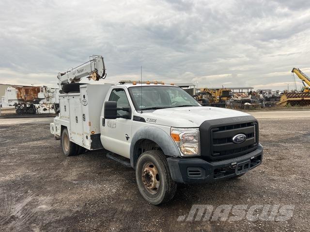 Ford F-550 مركبات الأغراض العامة