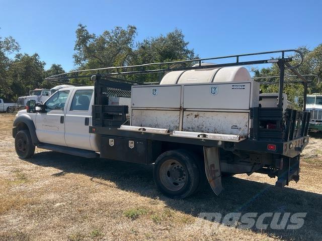 Ford F-550 شاحنات خفيفة/مفصلية الجوانب