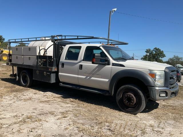 Ford F-550 شاحنات خفيفة/مفصلية الجوانب