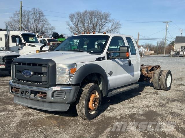 Ford F-550 كابينة والداخلية