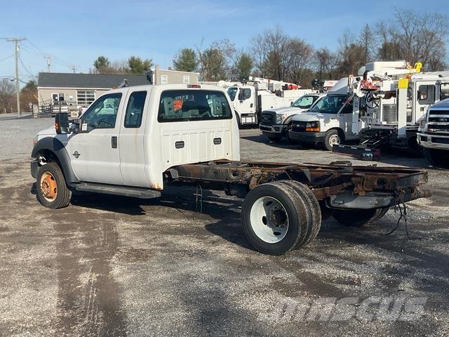 Ford F-550 كابينة والداخلية