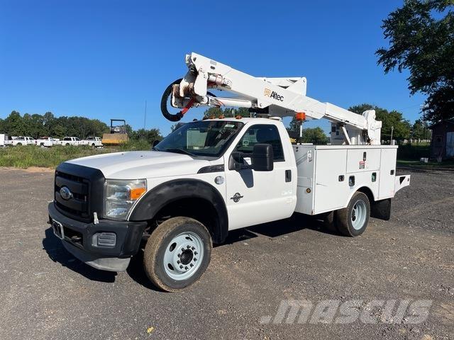 Ford F-550 المنصات الهوائية المثبتة على شاحنة