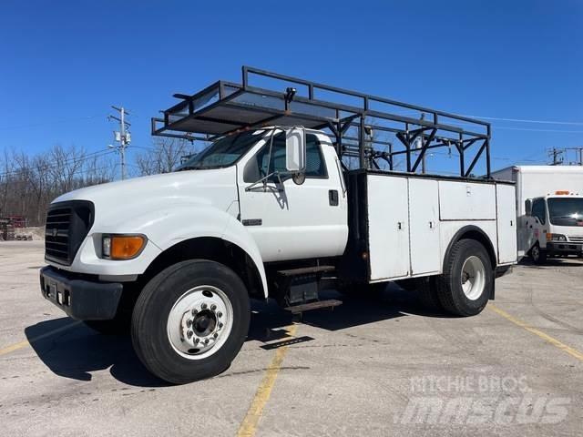 Ford F-650 شاحنات خفيفة/مفصلية الجوانب