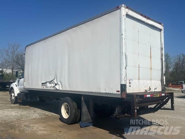 Ford F-650 شاحنات ذات هيكل صندوقي