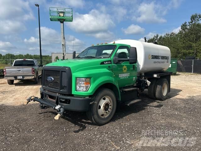 Ford F-650 صهاريج مياه