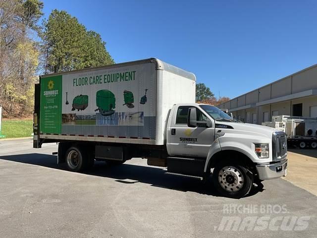 Ford F-650 شاحنات ذات هيكل صندوقي