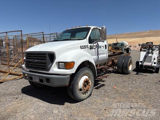 Ford F-650 كابينة والداخلية