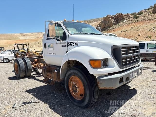 Ford F-650 كابينة والداخلية