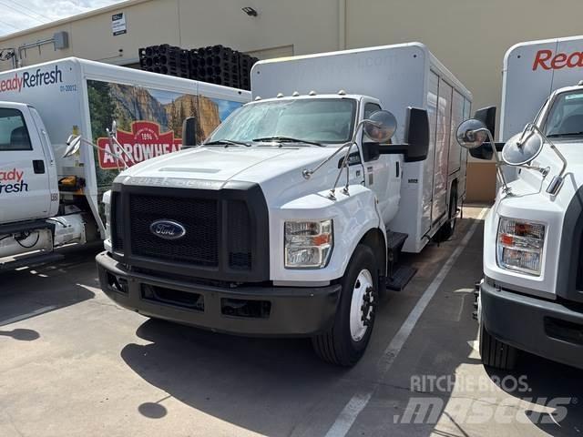 Ford F-650 شاحنات نقل المشروبات