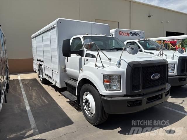 Ford F-650 شاحنات نقل المشروبات