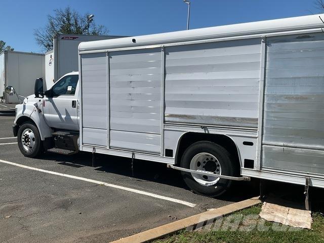 Ford F-650 شاحنات نقل المشروبات