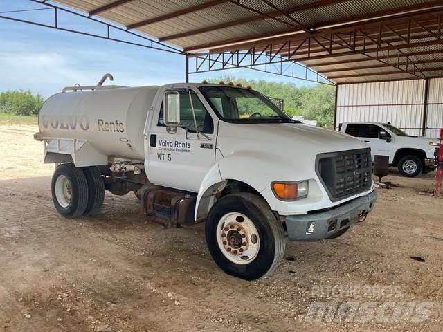 Ford F-650 صهاريج مياه