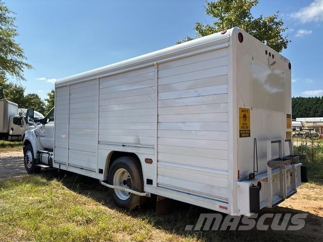 Ford F-650 شاحنات نقل المشروبات