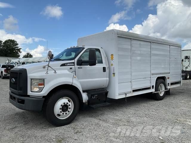 Ford F-650 شاحنات نقل المشروبات