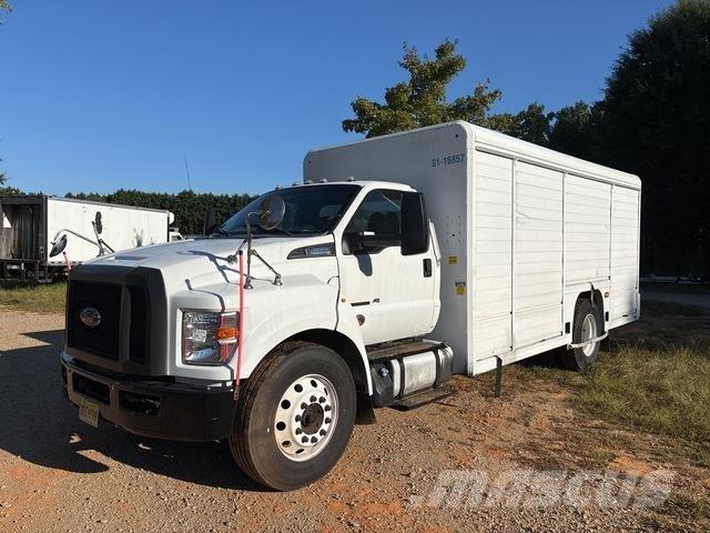 Ford F-650 شاحنات نقل المشروبات