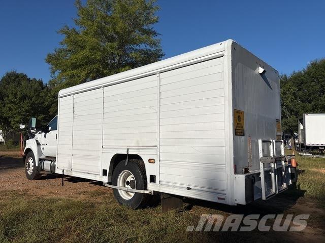 Ford F-650 شاحنات نقل المشروبات