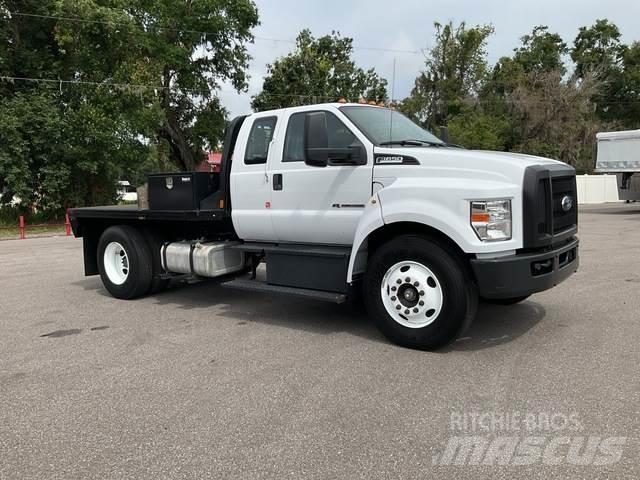 Ford F-650 شاحنات مسطحة/مفصلية الجوانب