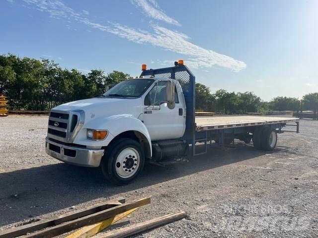 Ford F-650 شاحنات مسطحة/مفصلية الجوانب