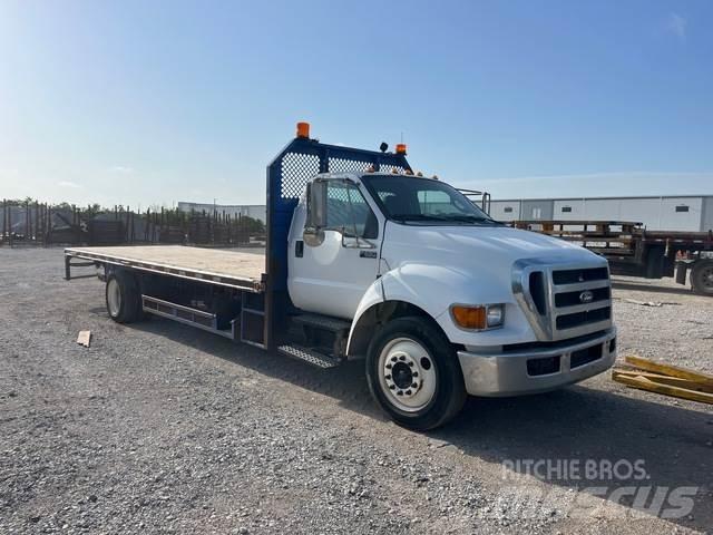 Ford F-650 شاحنات مسطحة/مفصلية الجوانب
