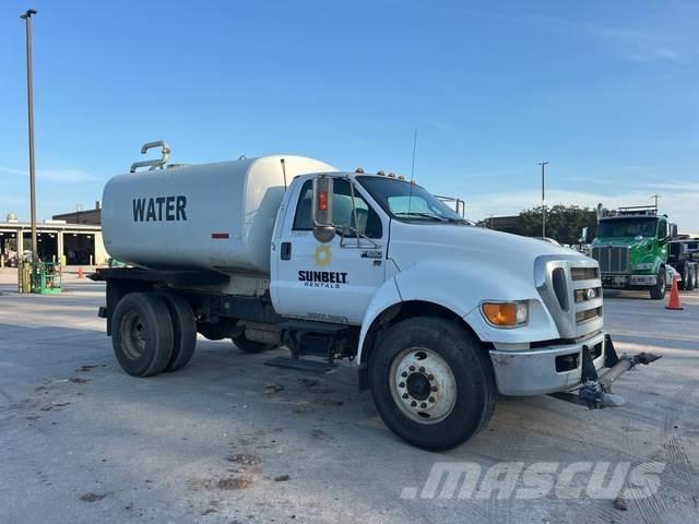 Ford F-650 صهاريج مياه