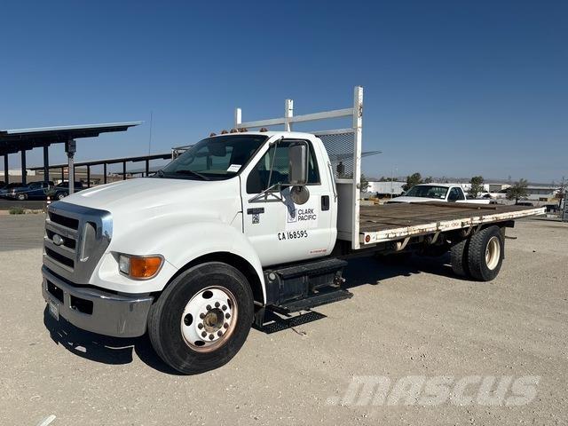 Ford F-650 شاحنات مسطحة/مفصلية الجوانب