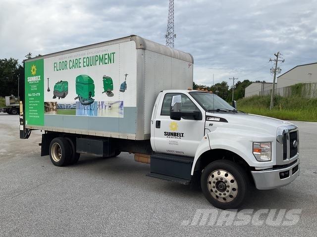 Ford F-650 شاحنات ذات هيكل صندوقي
