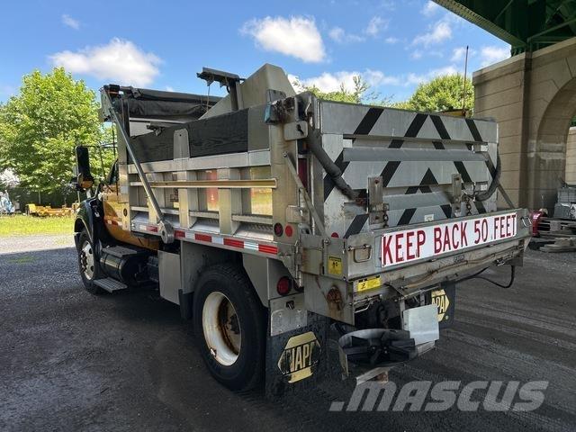 Ford F-650 حراثات ونصول الجليد
