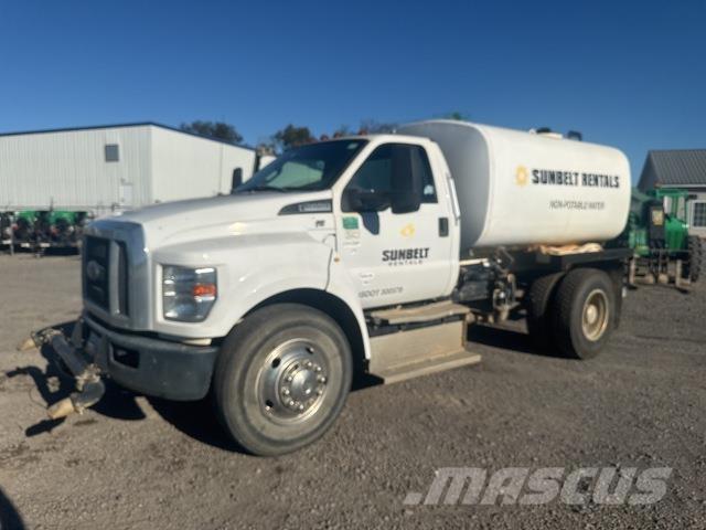Ford F-650 صهاريج مياه