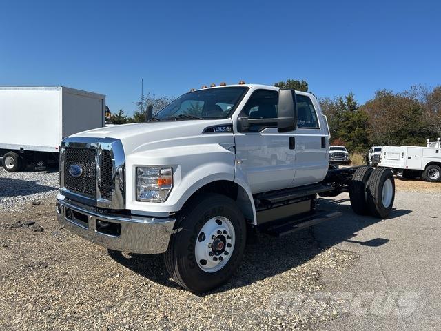 Ford F-650 كابينة والداخلية