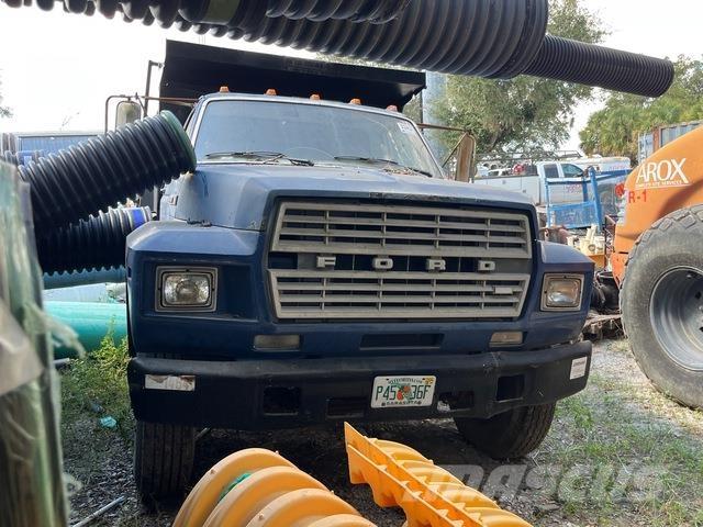 Ford F-700 شاحنات قلابة