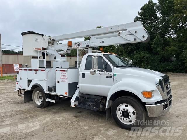 Ford F-750 المنصات الهوائية المثبتة على شاحنة