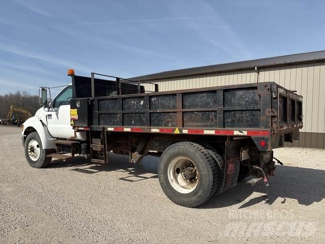 Ford F-750 شاحنات قلابة