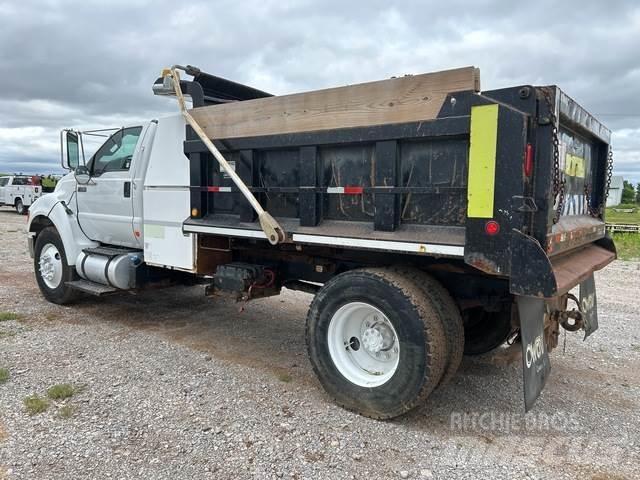 Ford F-750 شاحنات قلابة