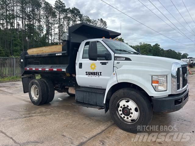 Ford F-750 شاحنات قلابة