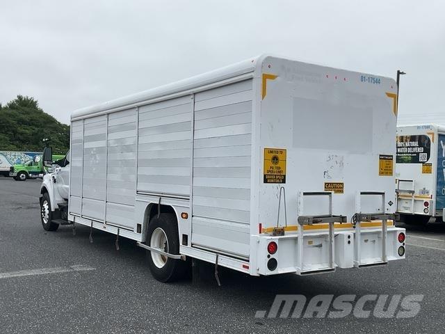 Ford F-750 شاحنات نقل المشروبات