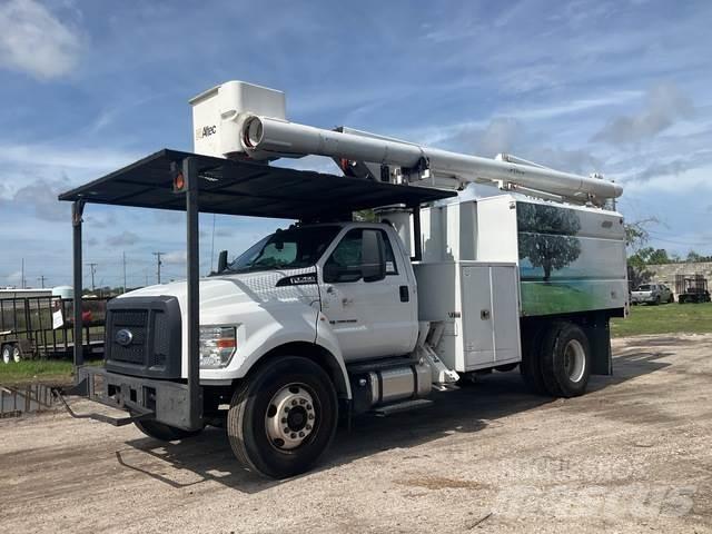 Ford F-750 المنصات الهوائية المثبتة على شاحنة