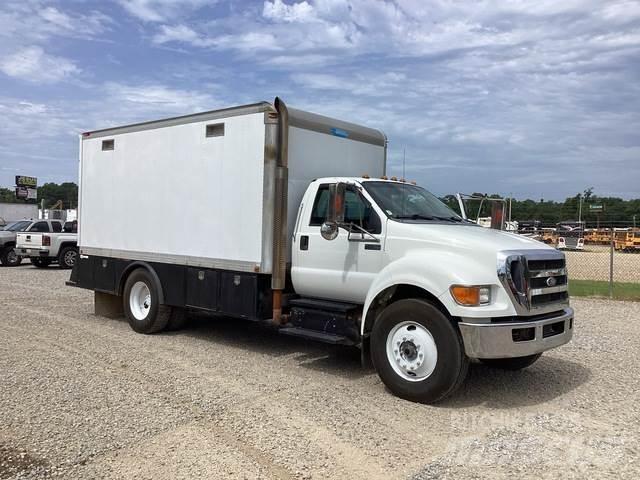 Ford F-750 أخرى