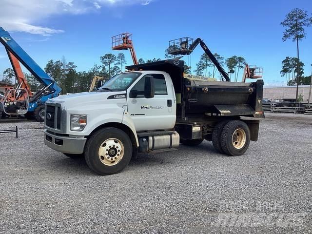 Ford F-750 شاحنات قلابة