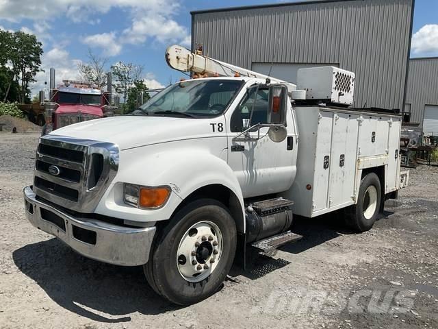 Ford F-750 شاحنات خفيفة/مفصلية الجوانب