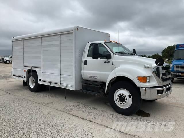 Ford F-750 شاحنات نقل المشروبات