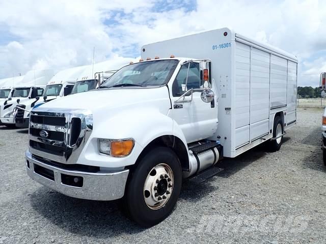 Ford F-750 شاحنات نقل المشروبات