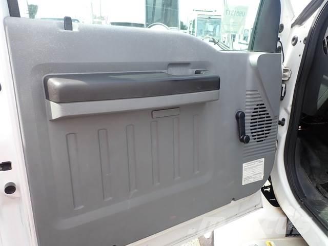 Ford F-750 شاحنات نقل المشروبات