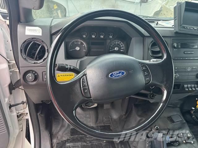 Ford F-750 شاحنات نقل المشروبات